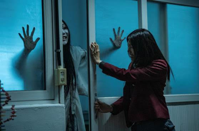 Phim hài - kinh dị "Gái ngố gặp ma lầy": Kịch bản mới lạ, dàn diễn viên trẻ đầy sức hút- Ảnh 2.