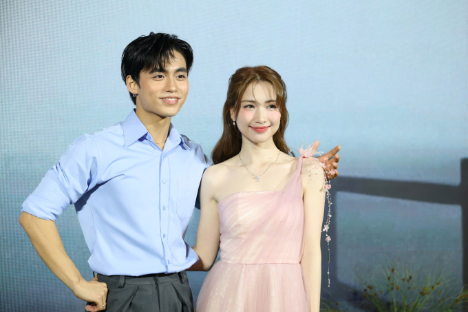 MONO hóa cụ già, đưa chuyện tình đẹp của ông bà vào MV "Ôm em thật lâu"- Ảnh 5.