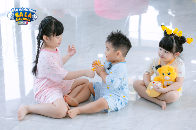 Pam tạo “cơn sốt” với khoảnh khắc “bỏ rơi” bố Hải Long, Dương Lâm đóng vai “người lạ” kiếm chuyện Ku Phin- Ảnh 5.