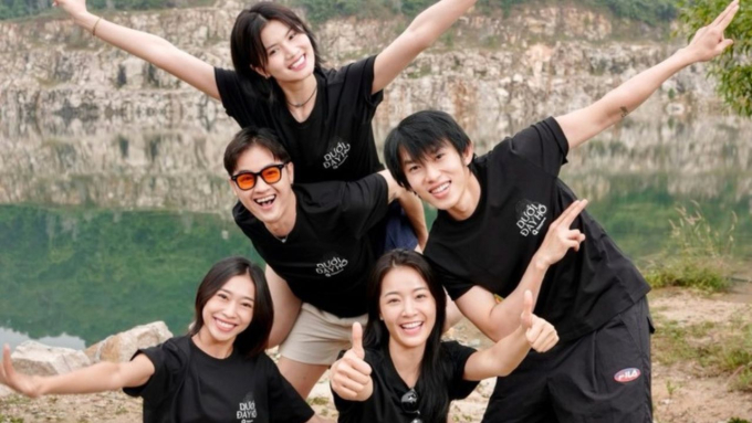 Phim "Dưới đáy hồ" tung poster rùng rợn hé lộ chi tiết đen tối từ truyền thuyết hồ tử thần- Ảnh 2.