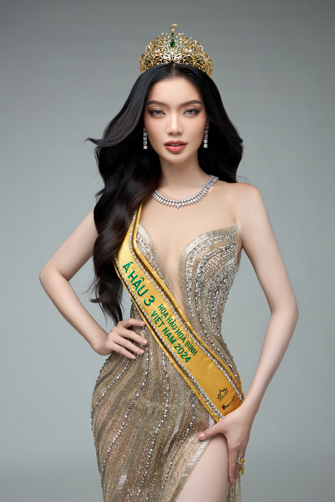 Á hậu Lâm Bích Tuyền đảm nhận vai trò huấn luyện viên catwalk tại "Miss Grand Vietnam 2025"- Ảnh 2.