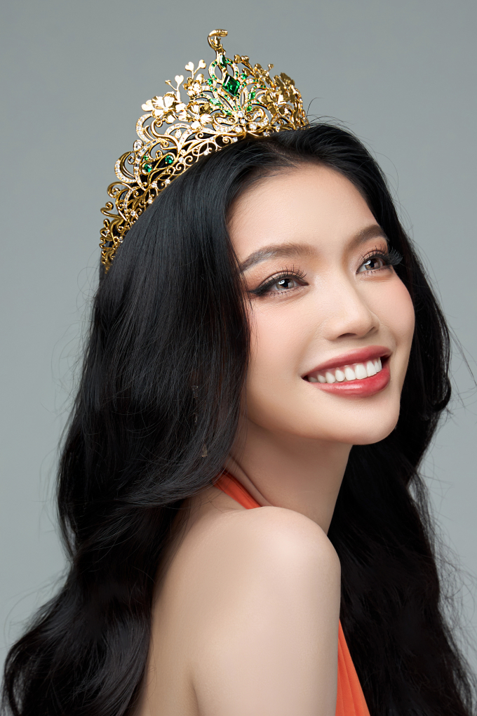 Á hậu Lâm Bích Tuyền đảm nhận vai trò huấn luyện viên catwalk tại "Miss Grand Vietnam 2025"- Ảnh 7.