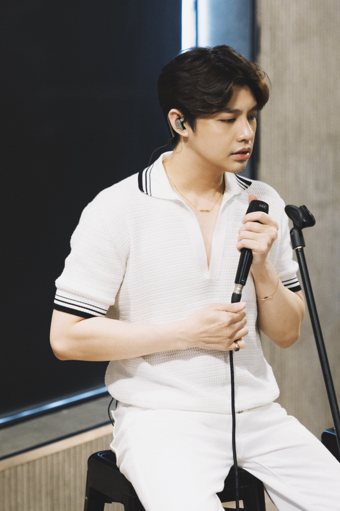 Noo Phước Thịnh giấu kín tiết mục kết hợp đặc biệt cùng Hồ Ngọc Hà tại live concert- Ảnh 1.