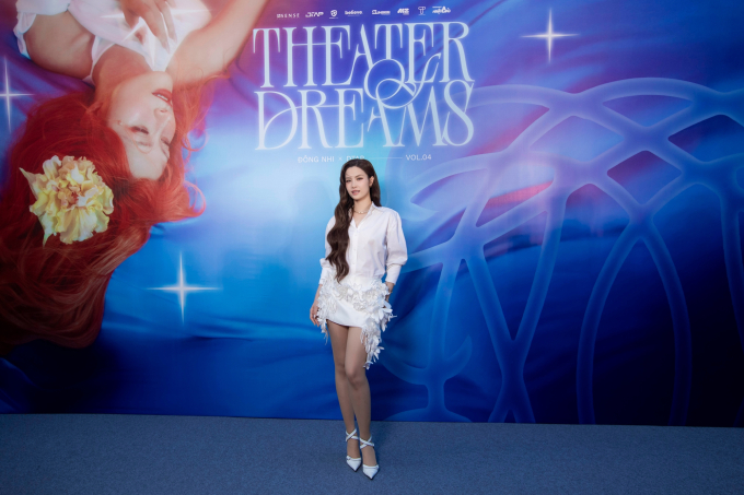 Đông Nhi hát live loạt ca khúc mới trong album "Theater Of Dreams", fan liên tục đòi thêm liveshow- Ảnh 1.
