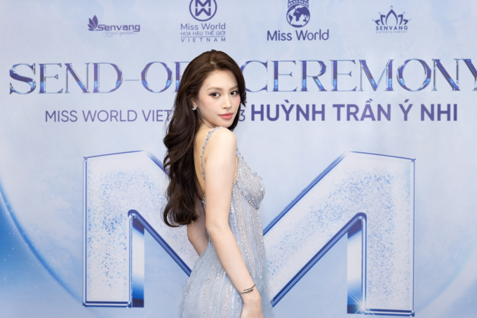 Hoa hậu Ý Nhi tự hào giới thiệu văn hóa Tây Nguyên tại "Miss World 2025"- Ảnh 9.