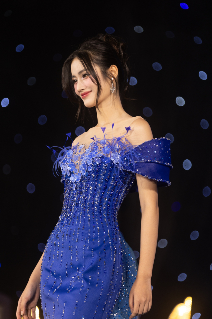 Hoa hậu Ý Nhi tự hào giới thiệu văn hóa Tây Nguyên tại "Miss World 2025"- Ảnh 18.