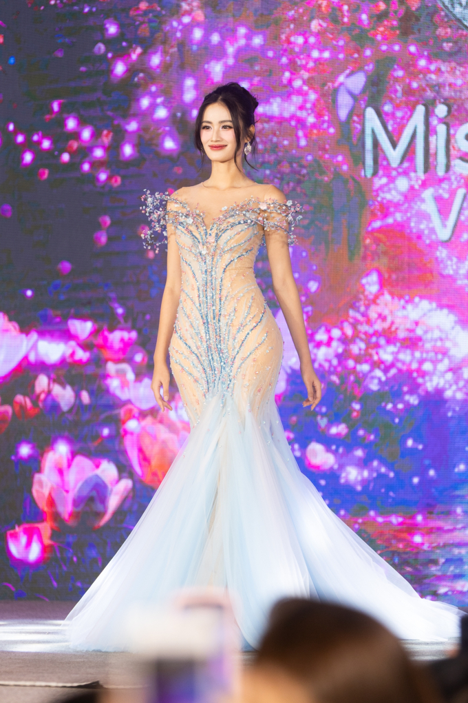 Hoa hậu Ý Nhi tự hào giới thiệu văn hóa Tây Nguyên tại "Miss World 2025"- Ảnh 19.