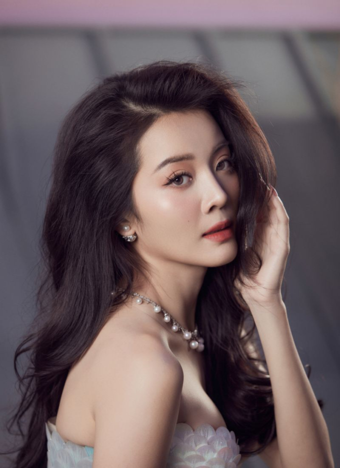Karen Nguyễn tái xuất màn ảnh rộng với vai diễn tâm lý nặng ký trong phim kinh dị “Dưới đáy hồ”- Ảnh 7.