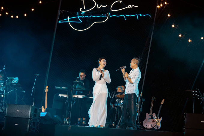 Jimmii Nguyễn lần đầu trình diễn live hit "Cay" tại chương trình "Du ca: Về với biển"- Ảnh 5.