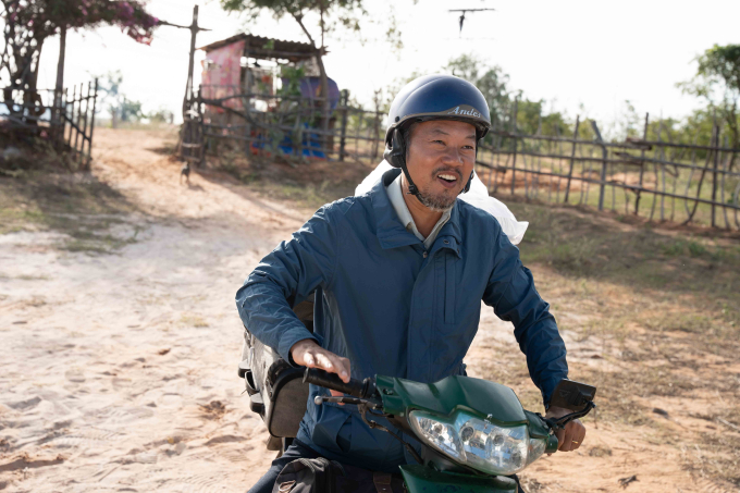 Long Đẹp Trai lấy nước mắt khán giả với vai ông bố trong "Lật mặt 8": Vì con, cha tiếc chi tính mạng- Ảnh 2.