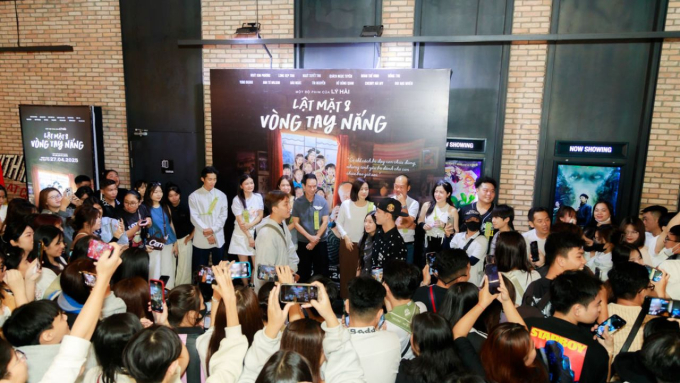 Từ 131 nghìn vé mở màn đến 200 tỷ sau một tuần, "Lật mặt 8: Vòng tay nắng" phá đảo kỷ lục phim Việt- Ảnh 6.