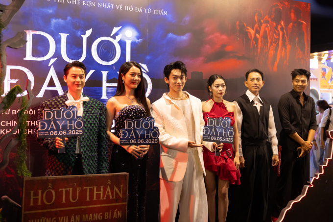 Karen Nguyễn - Thanh Duy bật khóc tại showcase, dàn cast "Dưới đáy hồ" lần đầu lên tiếng về các "bản sao kinh dị"- Ảnh 1.