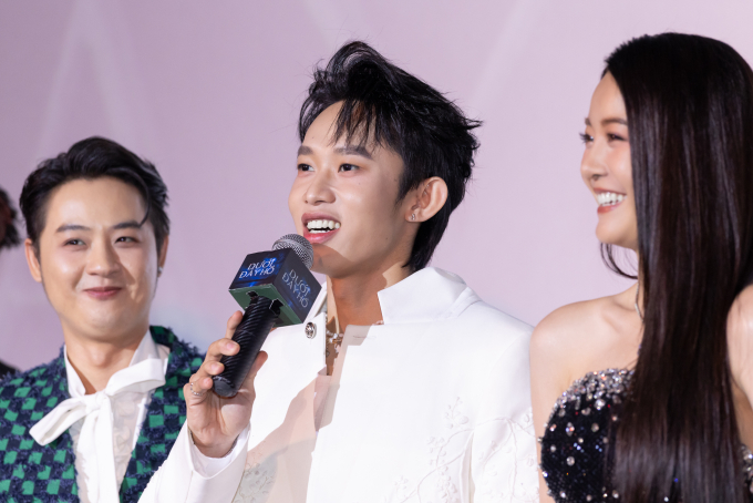 Karen Nguyễn - Thanh Duy bật khóc tại showcase, dàn cast "Dưới đáy hồ" lần đầu lên tiếng về các "bản sao kinh dị"- Ảnh 4.