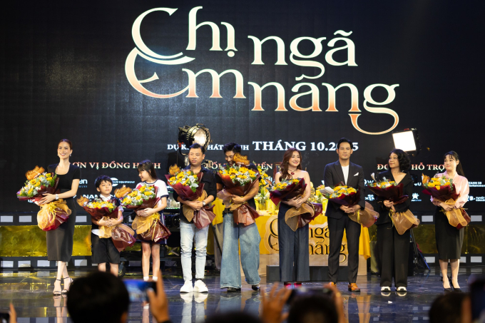 Lê Khánh đóng cặp cùng Quốc Trường, Uyển Ân - Thuận Nguyễn nên duyên trong dự án điện ảnh "Chị ngã em nâng"- Ảnh 3.
