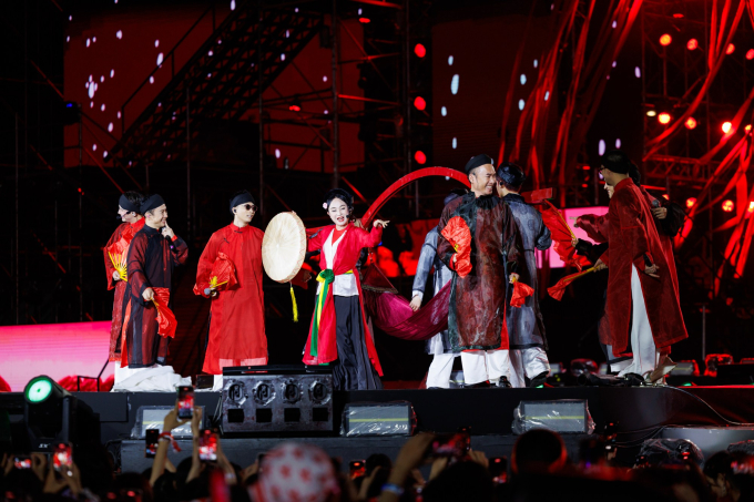 Phim "Mưa lửa": Nhiều drama được "bật mí", mãn nhãn với loạt tiết mục tại concert "Anh trai vượt ngàn chông gai"- Ảnh 7.