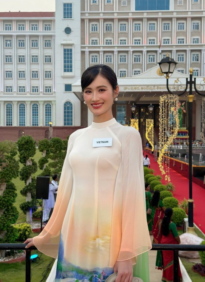 Hoa hậu Ý Nhi hát "Cheri Cheri Lady" khi thi tài năng, hé lộ chiếc áo dài đặc biệt tại "Miss World"- Ảnh 5.