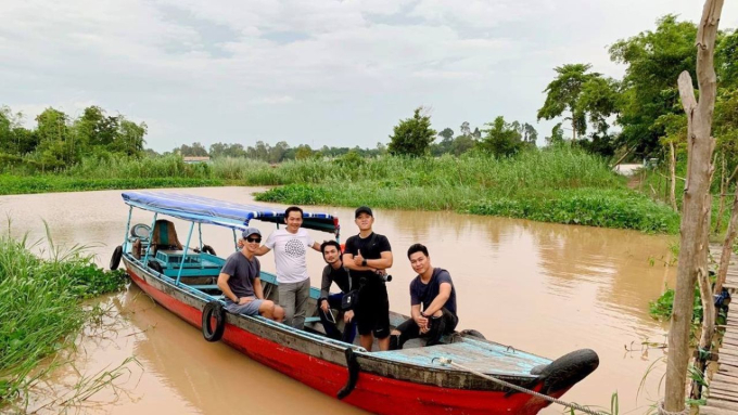Lý Hải mang nét đẹp thiên nhiên Việt lên phim suốt 10 năm, "Lật mặt 8" gây sốt với đồi cát bạt ngàn- Ảnh 2.