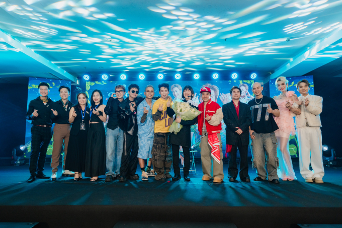 "Anh tài" Tăng Phúc lan tỏa tình yêu áo dài trong fan meeting đầu tiên trong sự nghiệp- Ảnh 2.