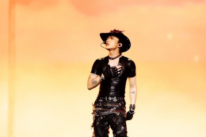 Live Concert: All Rounder: Soobin chinh phục khán giả từ hình ảnh “hoàng tử ballad” đến một “all-rounder” đa phong cách- Ảnh 1.