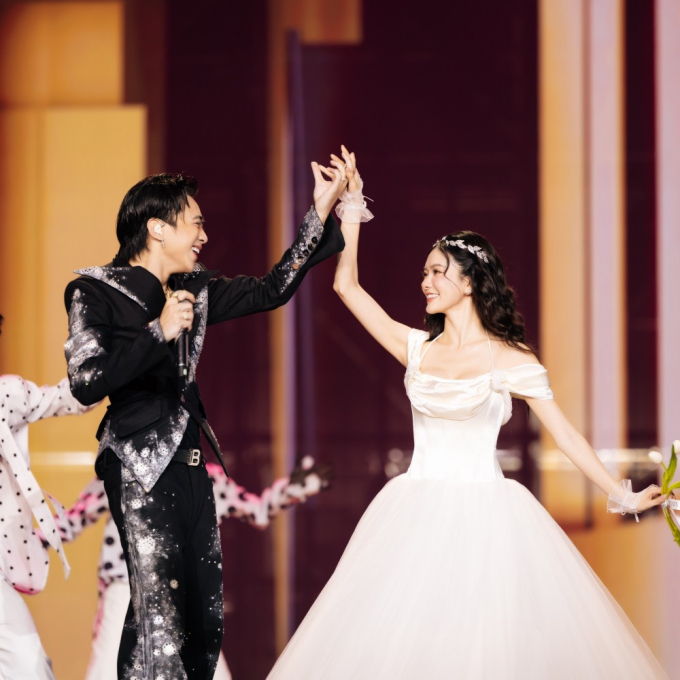 Live Concert: All Rounder: Soobin chinh phục khán giả từ hình ảnh “hoàng tử ballad” đến một “all-rounder” đa phong cách- Ảnh 14.