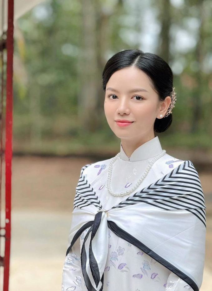 Lê Hạ Anh - Nữ chính khung giờ vàng gây sốt với nhan sắc đời thường, đi đâu cũng về nhà trước 10h đêm- Ảnh 3.