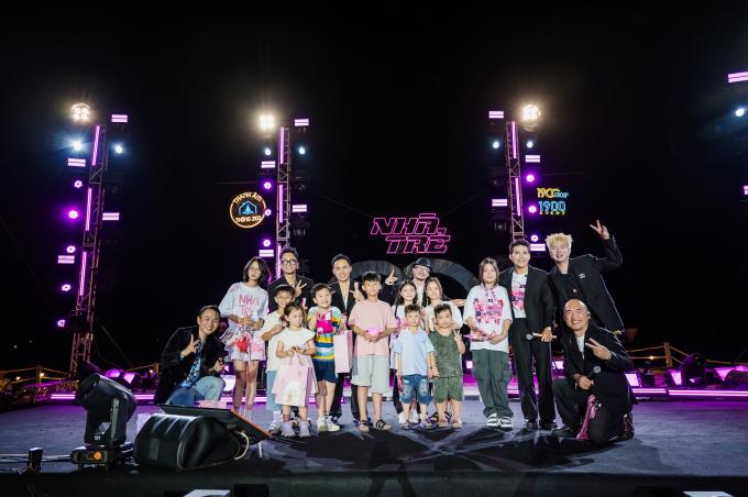 7 anh tài nhóm Nhà Trẻ hát liên tục hơn 3 tiếng, "quăng miếng” liên tục khiến fan phấn khích- Ảnh 10.