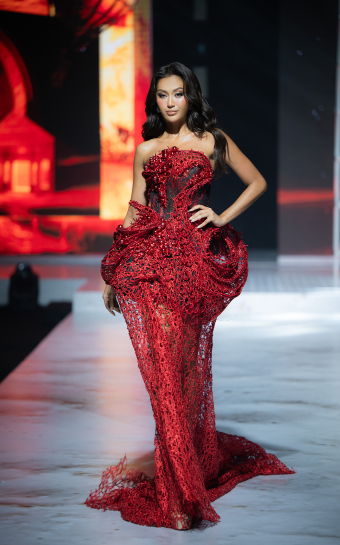 H'Hen Niê - Ngọc Châu - Xuân Hạnh - Tata: 4 biểu tượng "Hoàn vũ" hội tụ tại Cosmo The Show- Ảnh 4.