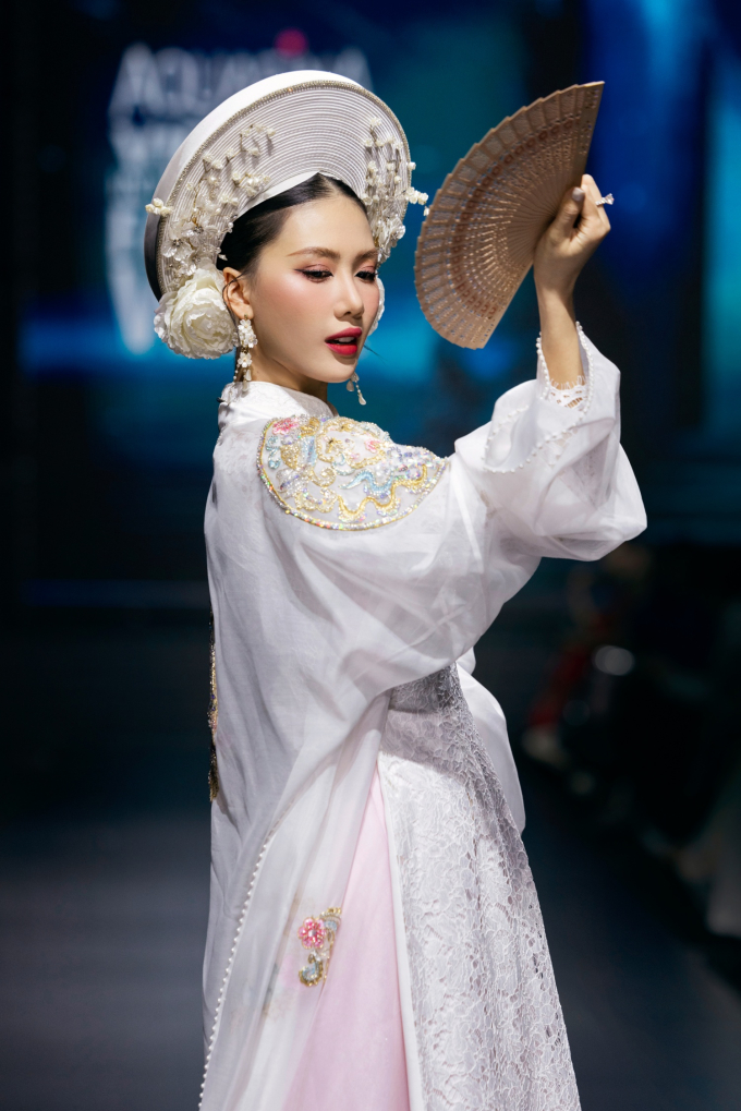 Đêm thứ 2 AVIFW SS 2025: Hương Giang - Lan Khuê trở lại sàn diễn, Bùi Quỳnh Hoa - Tú Anh "phủ sóng"- Ảnh 1.