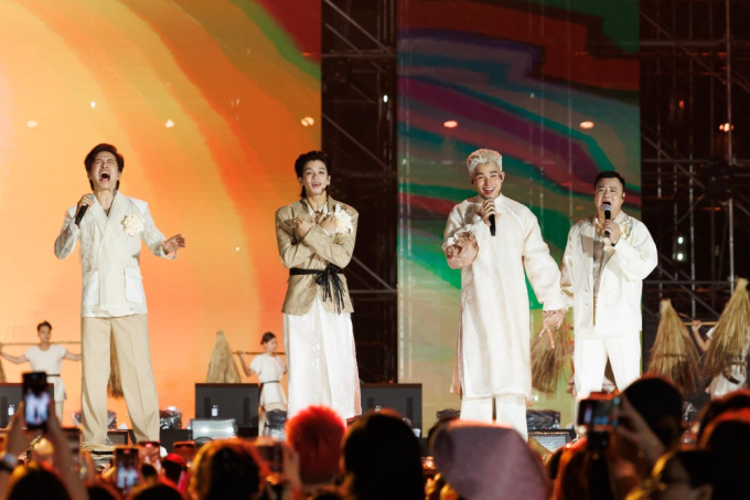 33 anh tài “đốt cháy” sân khấu Concert "Anh trai vượt ngàn chông gai" Day 5 với setlist dài hơn 50 ca khúc- Ảnh 13.