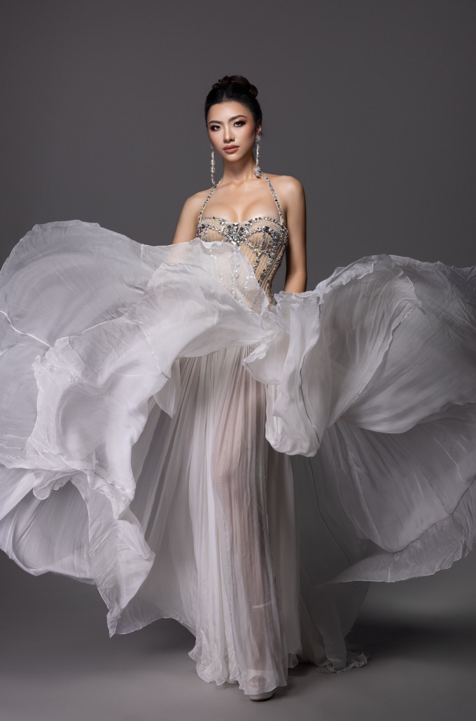 Lê Kim Quế Đan diện váy dạ hội "Hiện thân thiên thần" của NTK Công Trí thi Bán kết Miss Cosmo Vietnam- Ảnh 6.