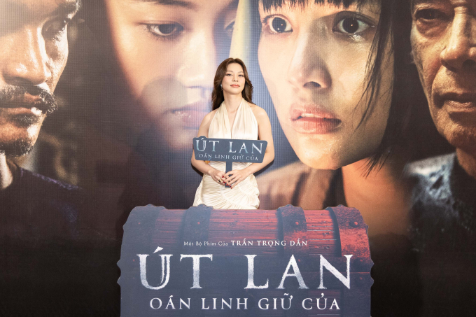 Ra mắt "Út Lan: Oán linh giữ của": Dàn sao Việt đình đám hội tụ, Bùi Lan Hương "gây sốt" khi hát nhạc phim- Ảnh 1.