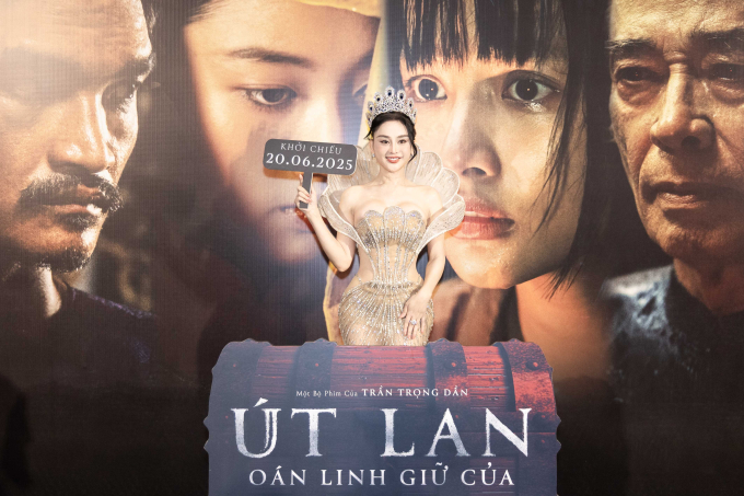 Ra mắt "Út Lan: Oán linh giữ của": Dàn sao Việt đình đám hội tụ, Bùi Lan Hương "gây sốt" khi hát nhạc phim- Ảnh 2.