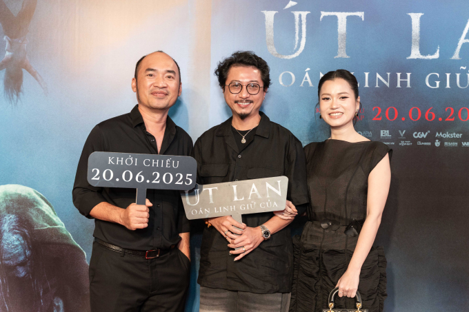 Ra mắt "Út Lan: Oán linh giữ của": Dàn sao Việt đình đám hội tụ, Bùi Lan Hương "gây sốt" khi hát nhạc phim- Ảnh 9.