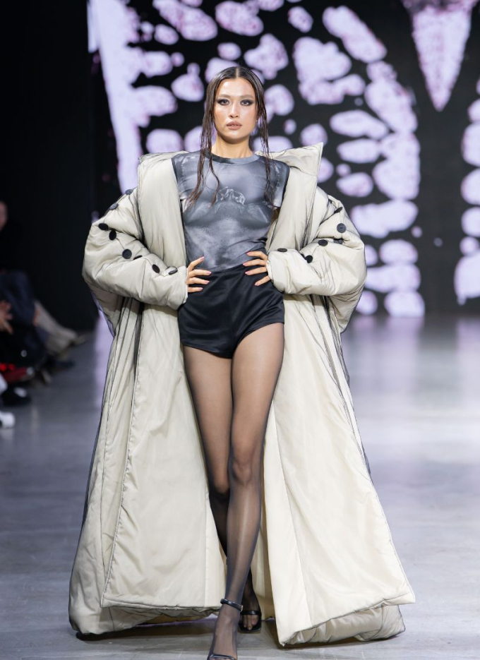 DEPA Fashion Show 2025: Minh Tú mở màn với hình tượng người mẹ, 5 nhà thiết kế trẻ debut cực chất- Ảnh 6.
