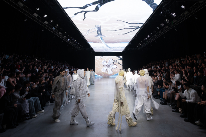 DEPA Fashion Show 2025: Minh Tú mở màn với hình tượng người mẹ, 5 nhà thiết kế trẻ debut cực chất- Ảnh 8.
