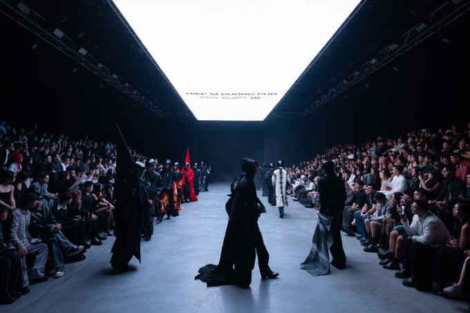DEPA Fashion Show 2025: Minh Tú mở màn với hình tượng người mẹ, 5 nhà thiết kế trẻ debut cực chất- Ảnh 10.