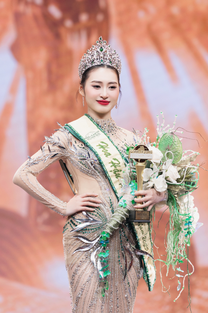 Người đẹp Hải Dương - Trâm Anh đăng quang Miss Earth Vietnam 2025, Thiên Hương giành giải Á hậu 1- Ảnh 17.