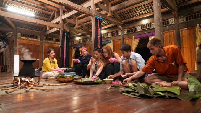 "Gia đình Haha" hội ngộ "chị đẹp" Minh Tuyết, lắng đọng về câu chuyện cơn bão số 3- Ảnh 2.