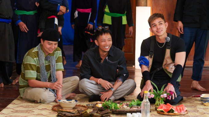"Gia đình Haha" hội ngộ "chị đẹp" Minh Tuyết, lắng đọng về câu chuyện cơn bão số 3- Ảnh 6.