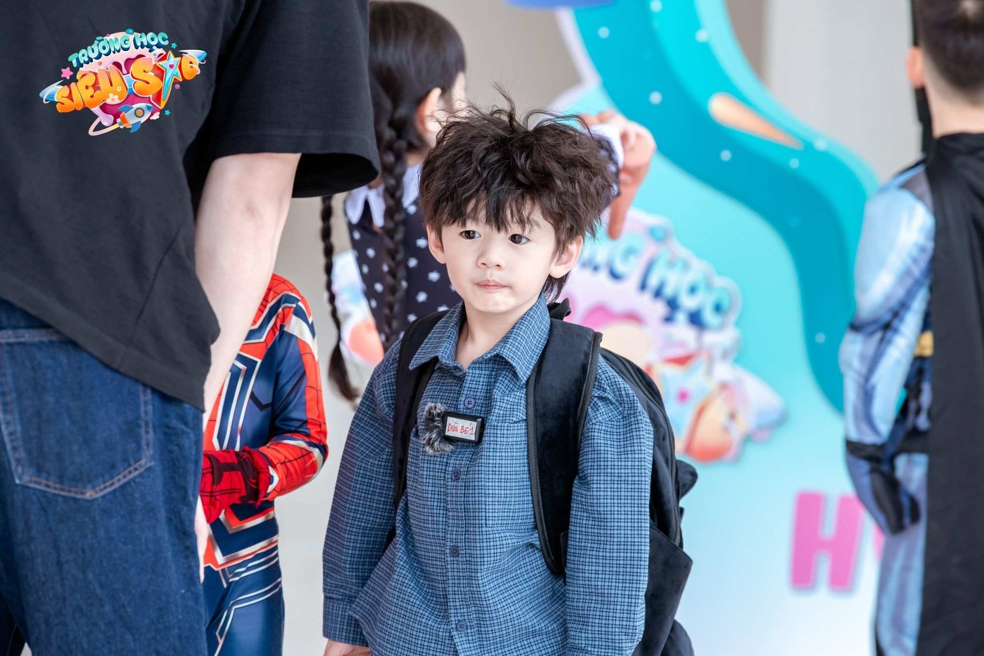 Trường Học Si&ecirc;u Sao Tập 10: Độc lạ trang phục của MinHee, Bona c&ugrave;ng c&aacute;c nh&oacute;c tỳ nh&iacute; nhố - Ảnh 2.