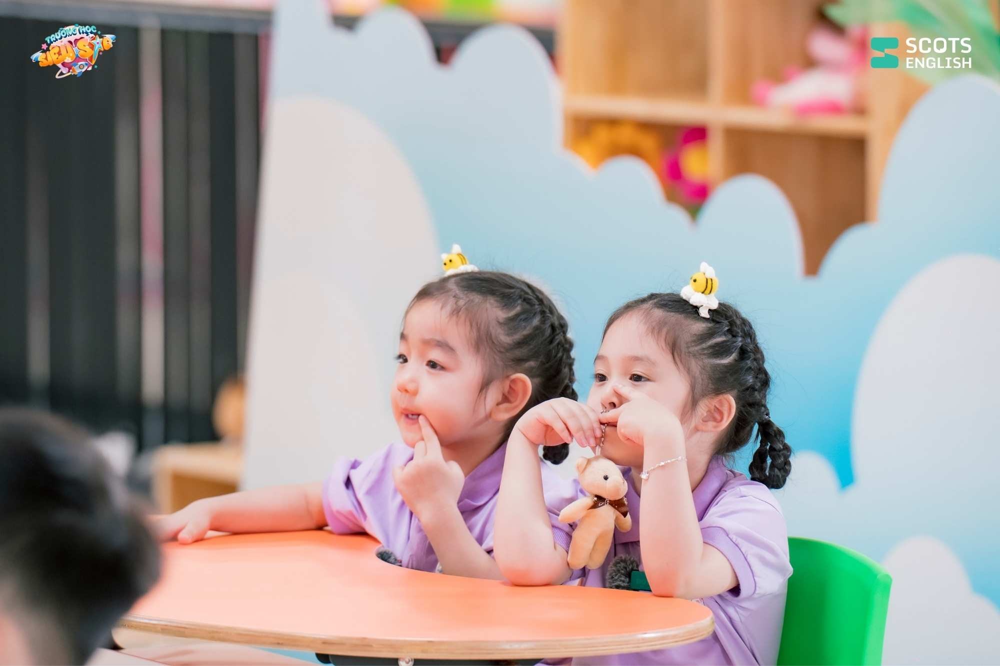 Trường Học Si&ecirc;u Sao Tập 5: Giờ học nhạc bất ổn, thầy c&ocirc; to&aacute;t mồ h&ocirc;i y&ecirc;u cầu học tr&ograve; hợp t&aacute;c - Ảnh 2.