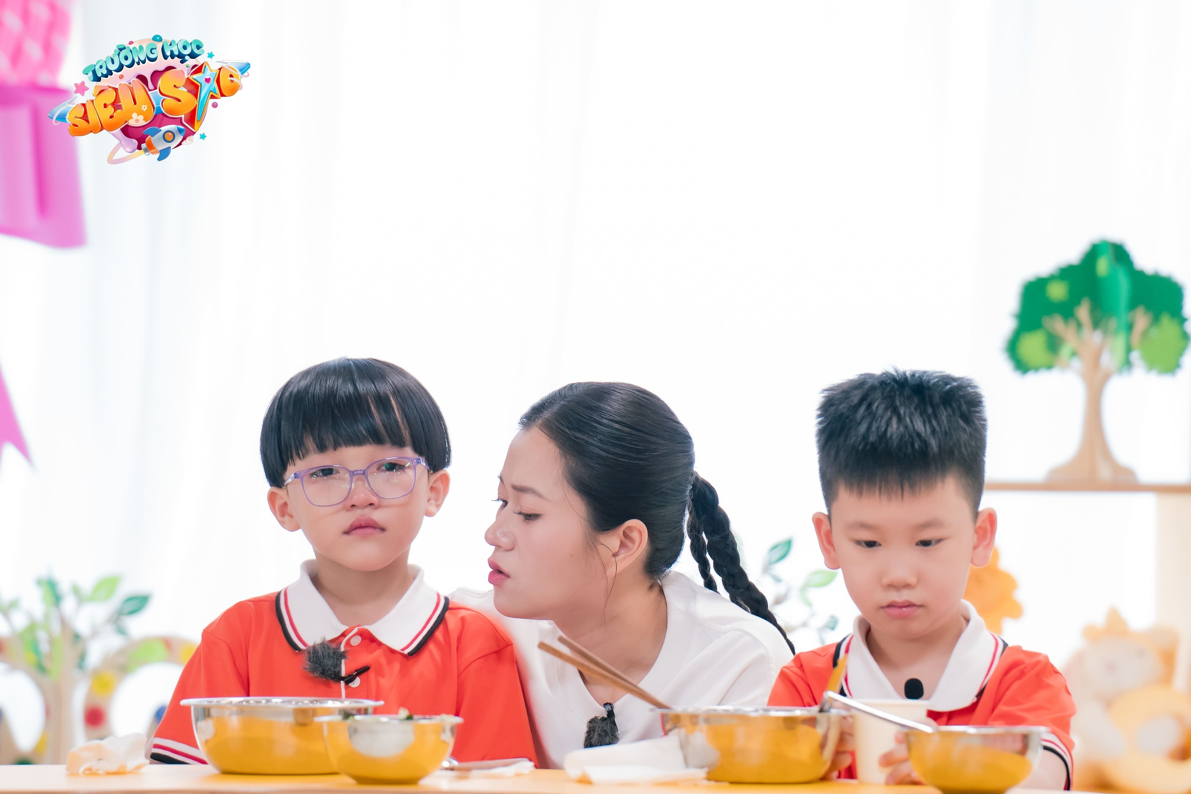 Trường Học Si&ecirc;u Sao Tập 4: Hai học tr&ograve; x&iacute;ch m&iacute;ch, L&acirc;m Vỹ Dạ, Gin Tuấn Kiệt v&agrave;o cuộc 'xử l&yacute;' - Ảnh 1.