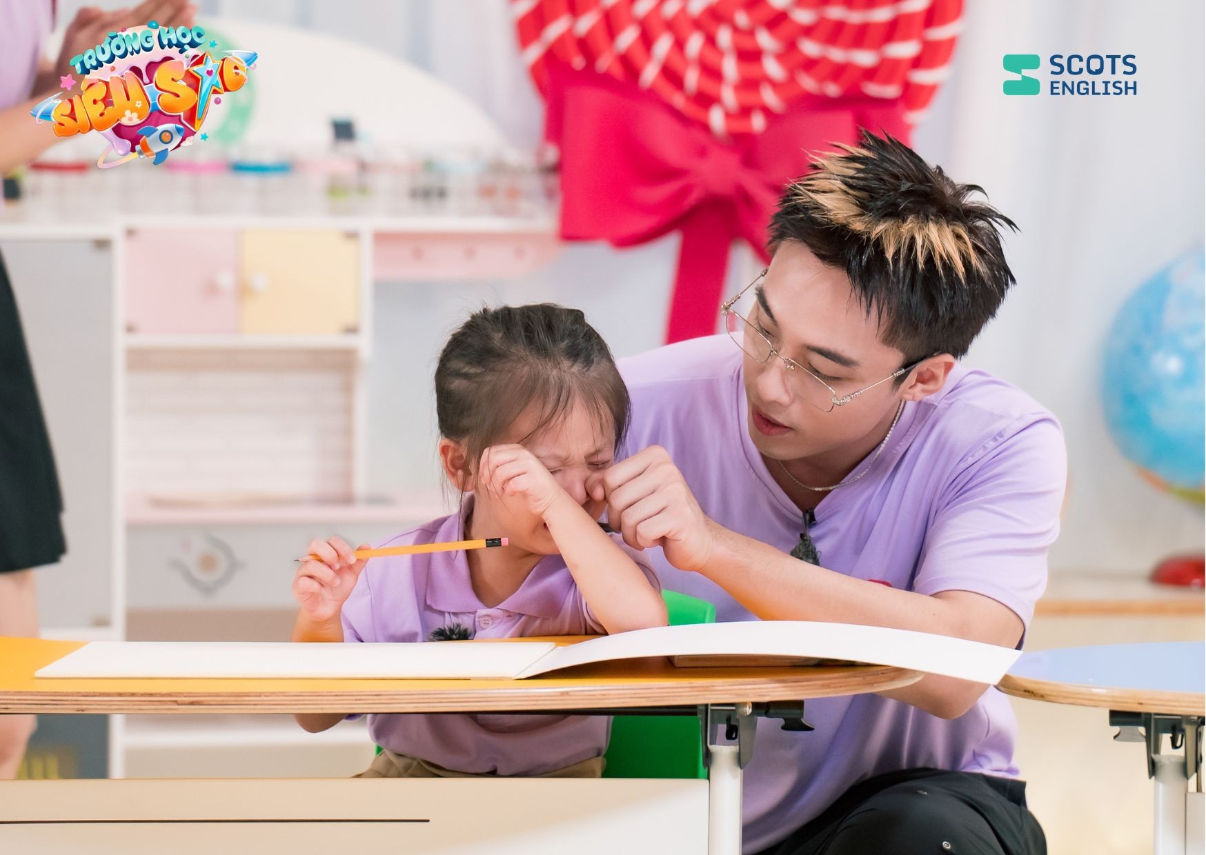 Trường Học Si&ecirc;u Sao Tập 2: L&acirc;m Vỹ Dạ tiếp tục đ&oacute;ng vai phản diện, MinHee &ograve;a kh&oacute;c nức nở - Ảnh 2.