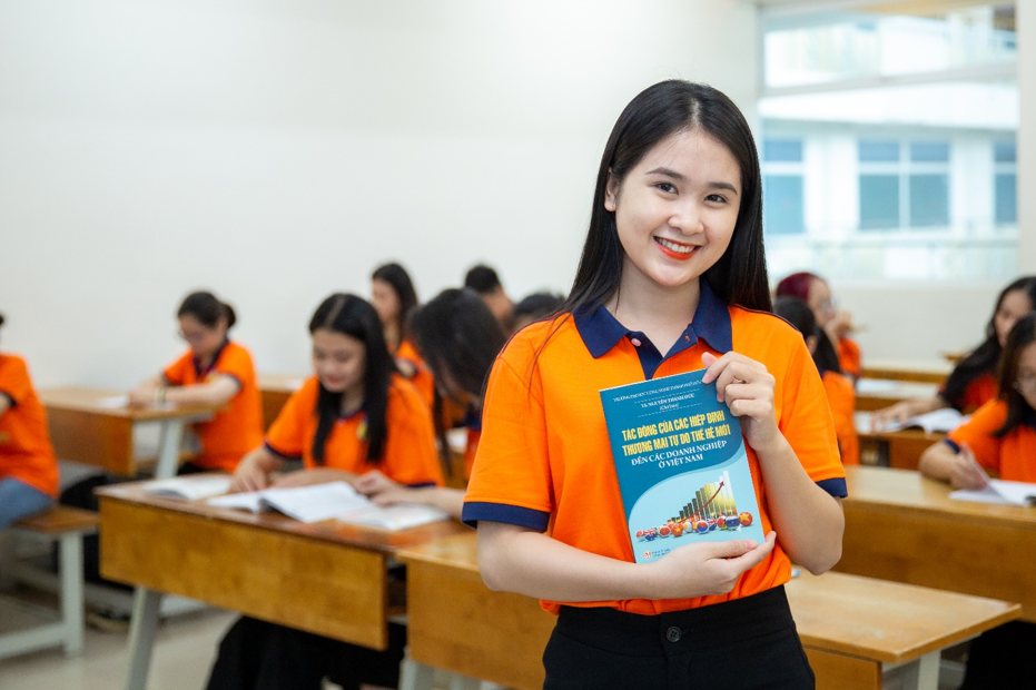 Luật kinh tế l&ecirc;n ng&ocirc;i khi doanh nghiệp cần nh&acirc;n lực am hiểu ph&aacute;p l&yacute;- Ảnh 1.