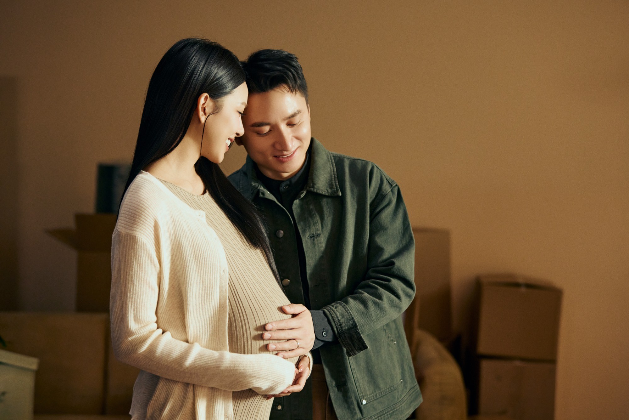 Tối ưu nhân sự như Phan Mạnh Quỳnh: Cần nữ chính đóng MV là có... vợ ngay! - Ảnh 2.