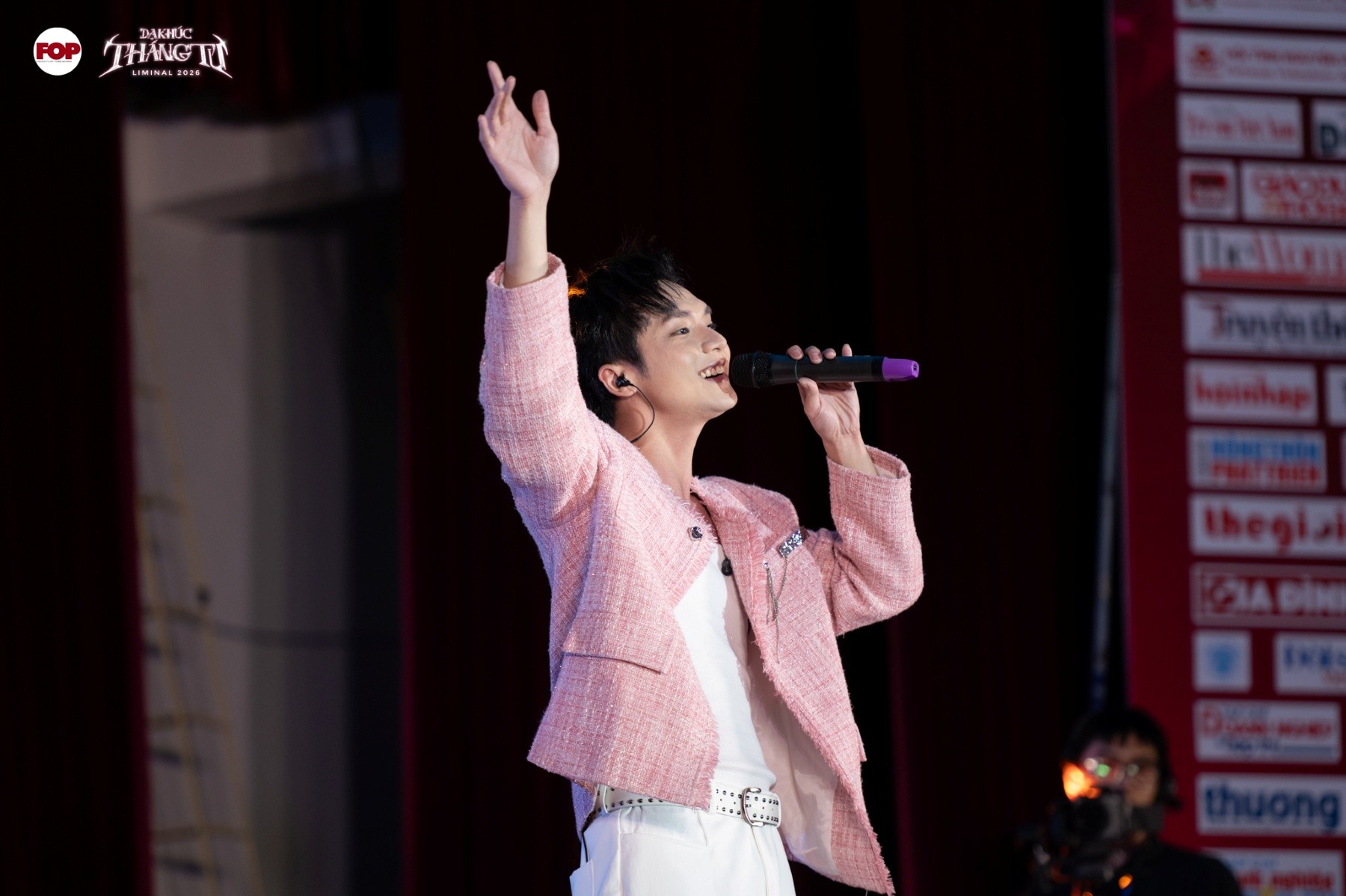 Nội dung ch&uacute; th&iacute;ch ảnh