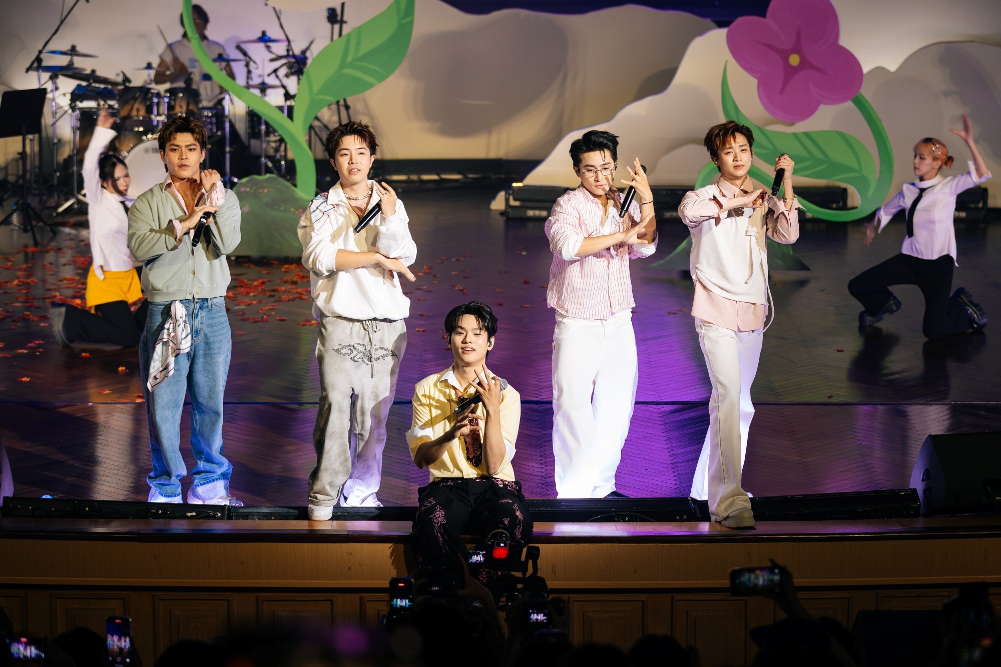 Nội dung ch&uacute; th&iacute;ch ảnh