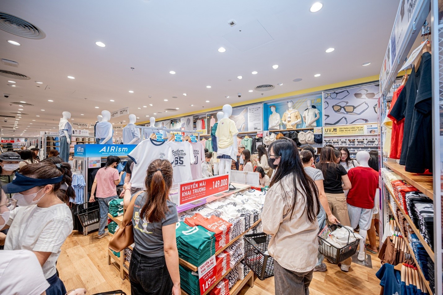 Tạp ch&iacute; TIME ghi t&ecirc;n UNIQLO trong bảng xếp hạng &ldquo;100 C&ocirc;ng Ty C&oacute; Tầm Ảnh Hưởng Nhất Thế Giới&rdquo; - Ảnh 2.