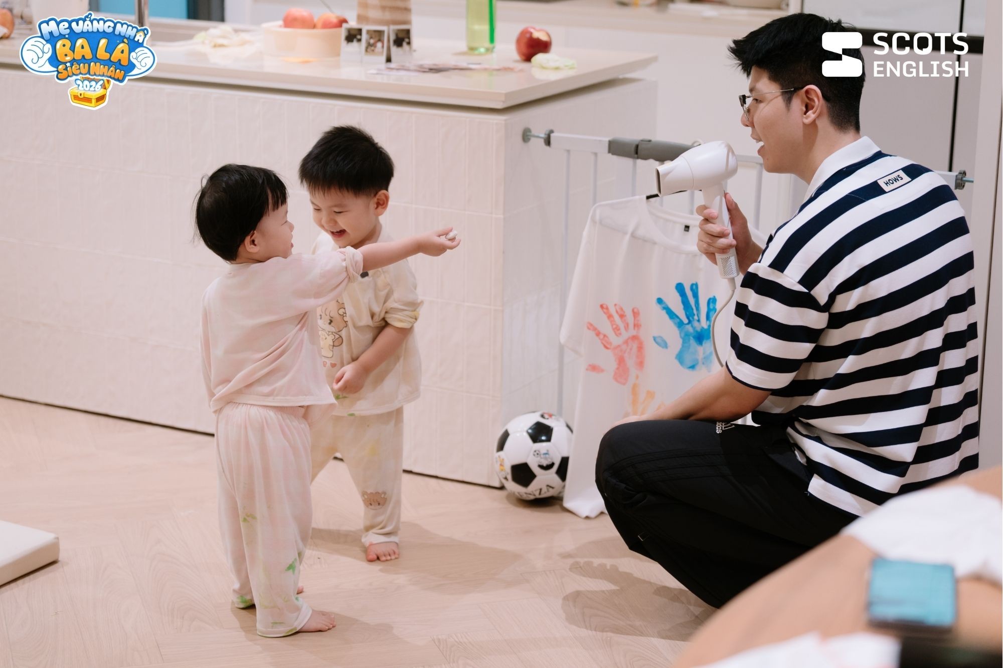 BTV Mạnh Cường kiệt sức, sụt cân sau 48h một mình trông cặp sinh đôi 'tấu hề' - Ảnh 3.