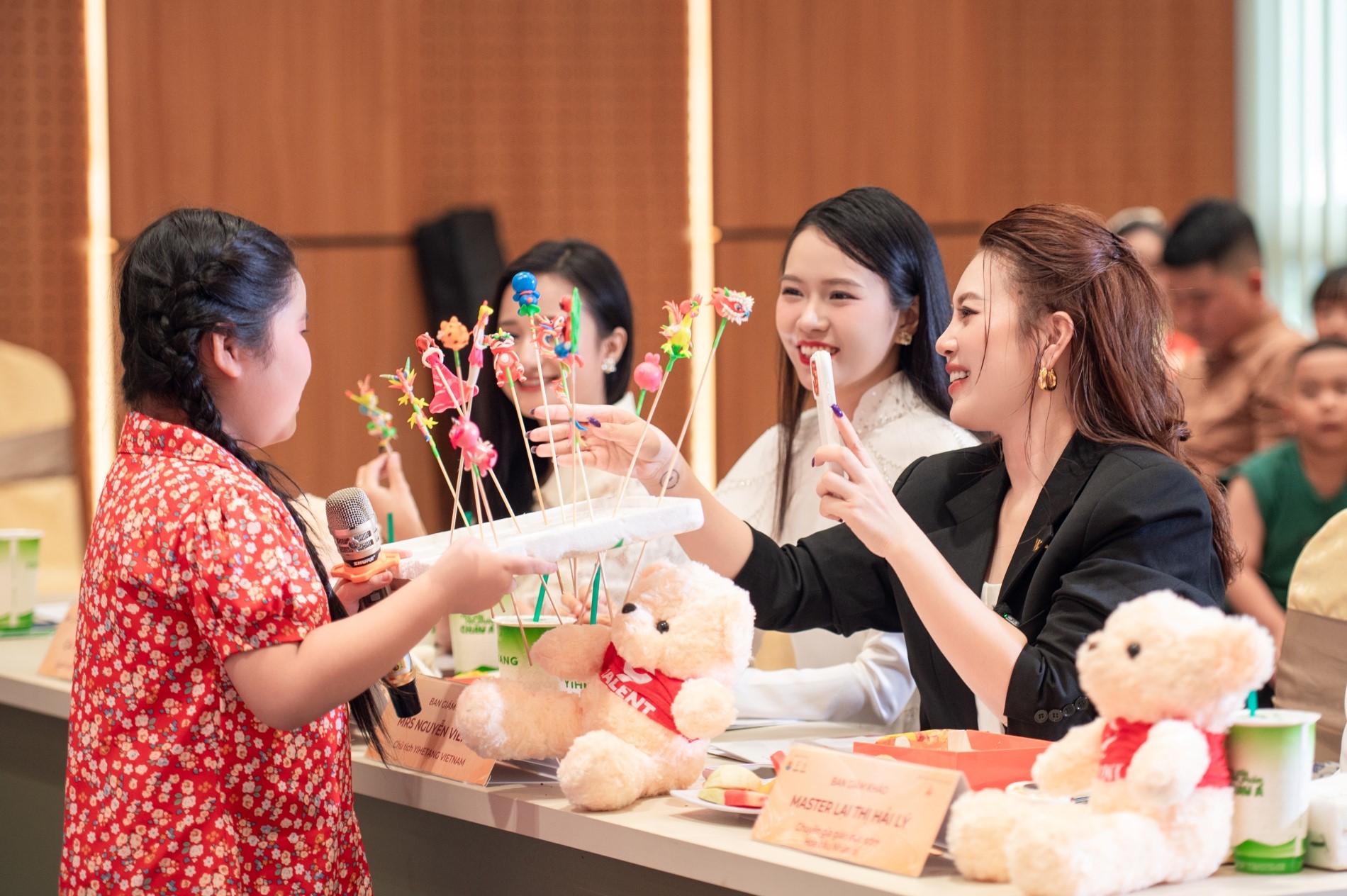300 tài năng nhí tham gia ngày hội nghệ thuật tại Hà Nội - Ảnh 3.